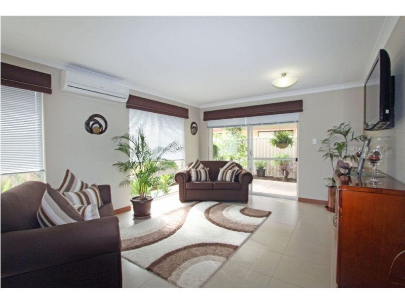 17 Pingle Drive, Greenfields WA 6210