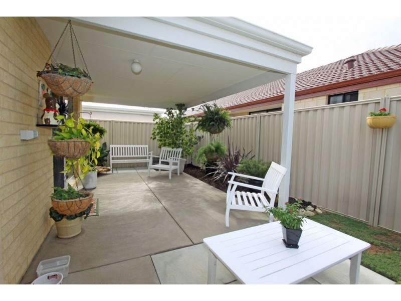 17 Pingle Drive, Greenfields WA 6210