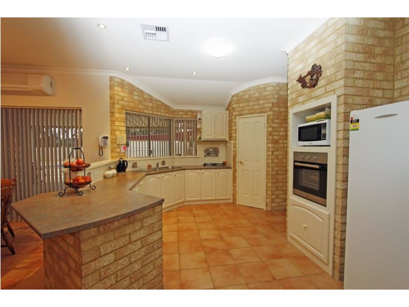 44 Peaceful Waters Drive, Barragup WA 6209
