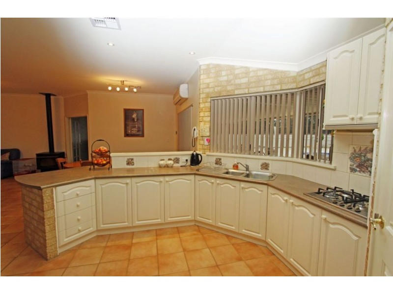 44 Peaceful Waters Drive, Barragup WA 6209