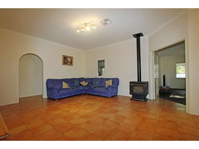 44 Peaceful Waters Drive, Barragup WA 6209