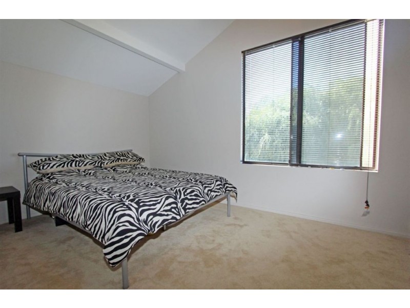 18 Mahogany Drive, Halls Head WA 6210