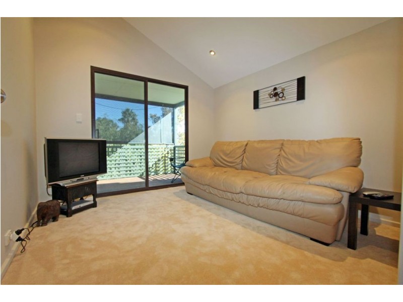 18 Mahogany Drive, Halls Head WA 6210