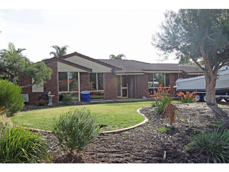 3 Oakdale Close, Halls Head WA 6210