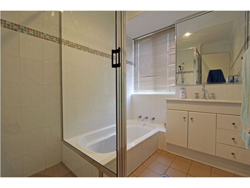 3 Oakdale Close, Halls Head WA 6210