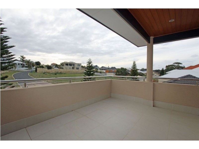 27 Rees Place, Wannanup WA 6210