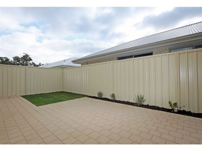 70 Leisure Way, Halls Head WA 6210