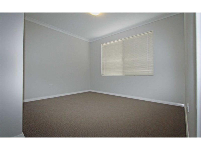 70 Leisure Way, Halls Head WA 6210