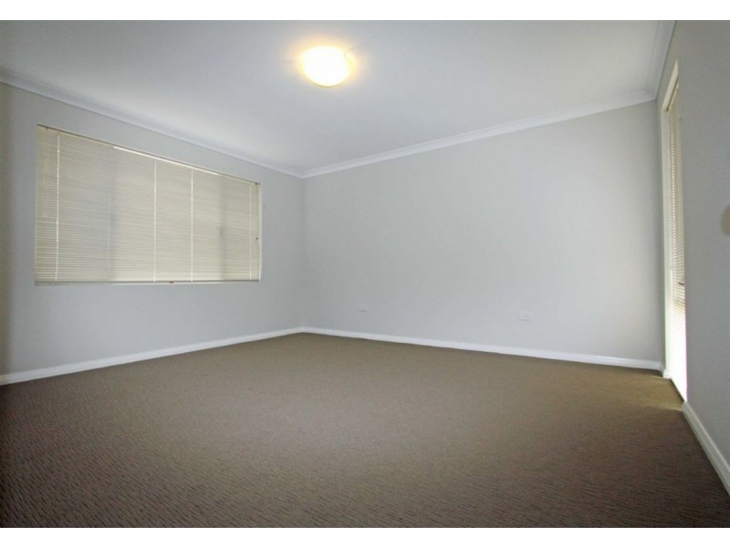 70 Leisure Way, Halls Head WA 6210