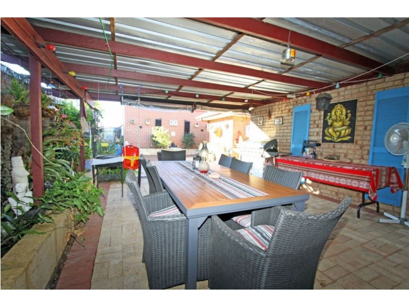 2 First Avenue, Mandurah WA 6210