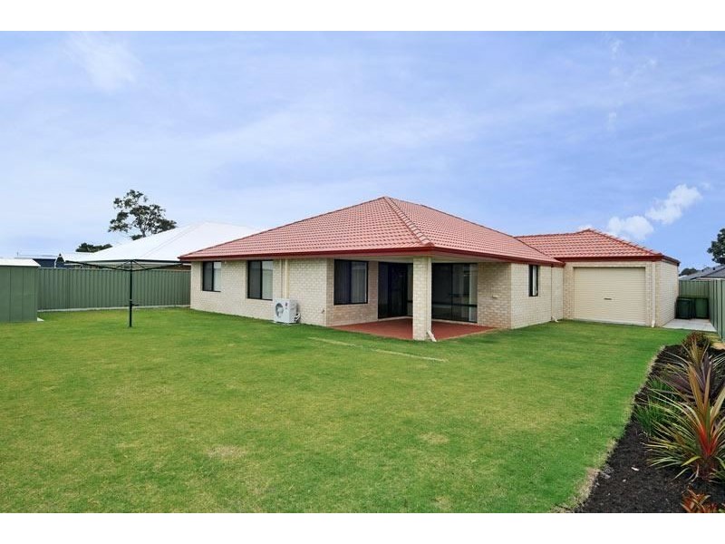 10 Bibbulmun Meander, Ravenswood WA 6208