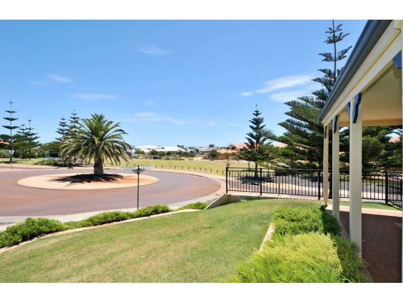 21 Batavia Avenue, Wannanup WA 6210