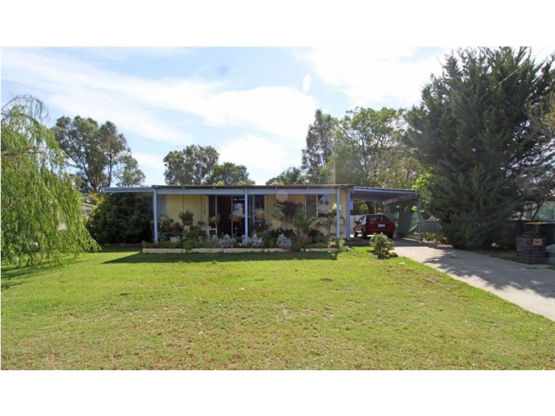 16 Nesbitt Way, Greenfields WA 6210