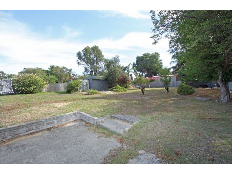 16 Nesbitt Way, Greenfields WA 6210