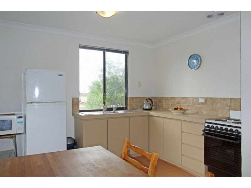 41 Yeedong Road, Falcon WA 6210