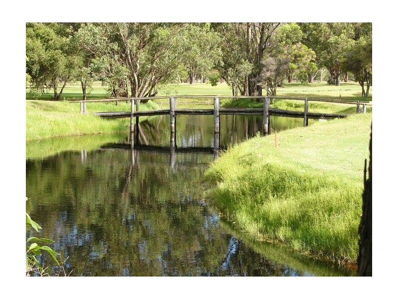 44 James Street, Pinjarra WA 6208