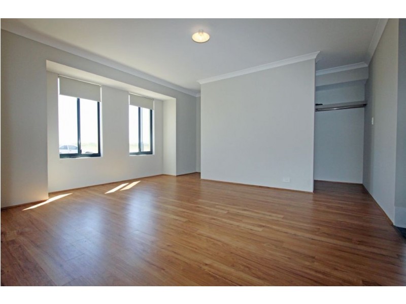 48 Cobaki Brace, Lakelands WA 6180