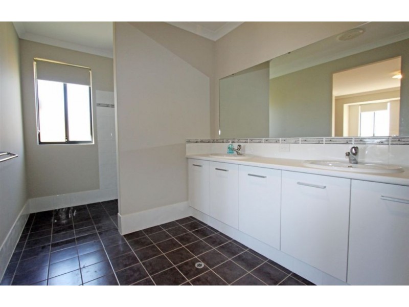 48 Cobaki Brace, Lakelands WA 6180