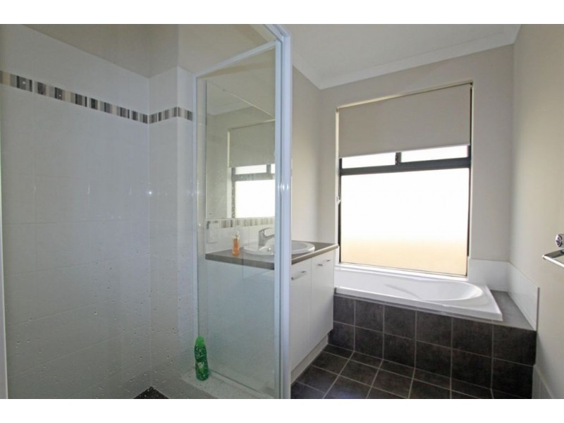 48 Cobaki Brace, Lakelands WA 6180