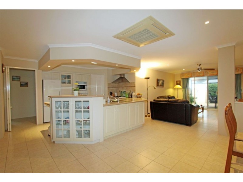 36 Mariners Cove Drive, Dudley Park WA 6210