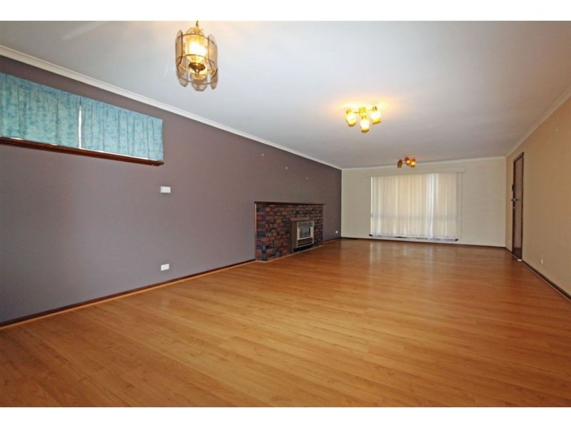8 Morfitt Street, Mandurah WA 6210