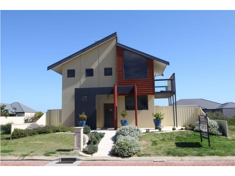 111 Challenger Road, Madora Bay WA 6210