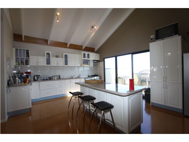 111 Challenger Road, Madora Bay WA 6210