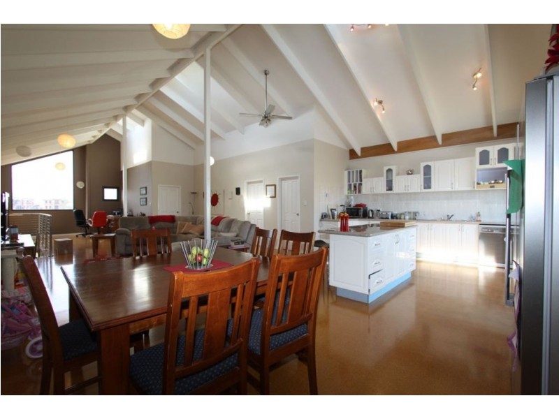 111 Challenger Road, Madora Bay WA 6210