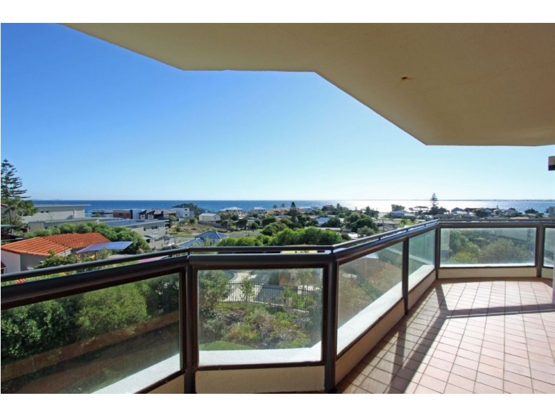 9/6a Valley Road, Halls Head WA 6210