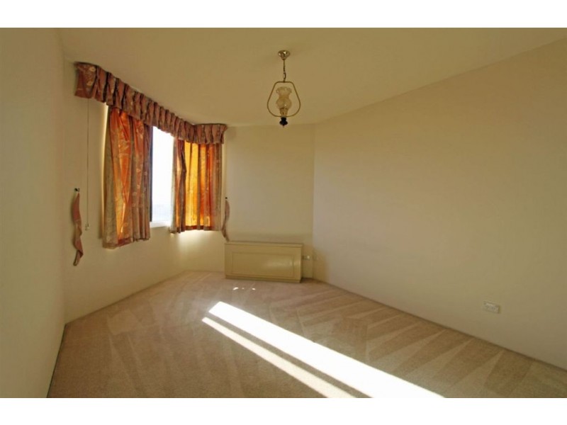 9/6a Valley Road, Halls Head WA 6210