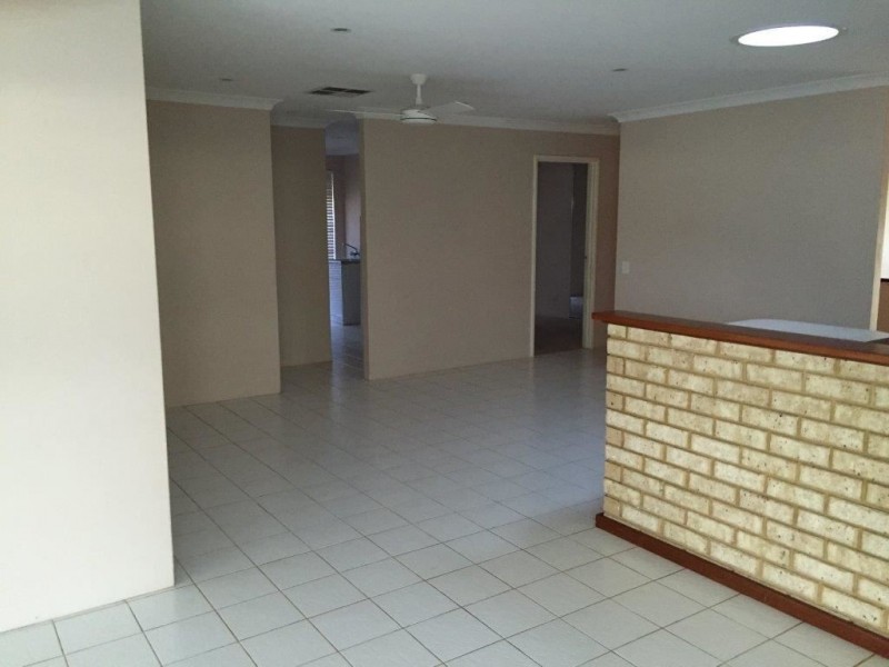 15 Tallas Road, Silver Sands WA 6210