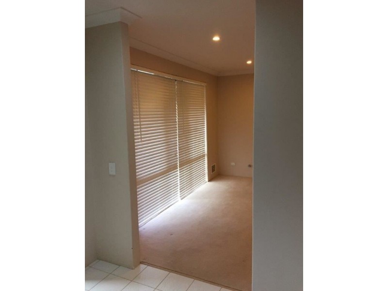 15 Tallas Road, Silver Sands WA 6210