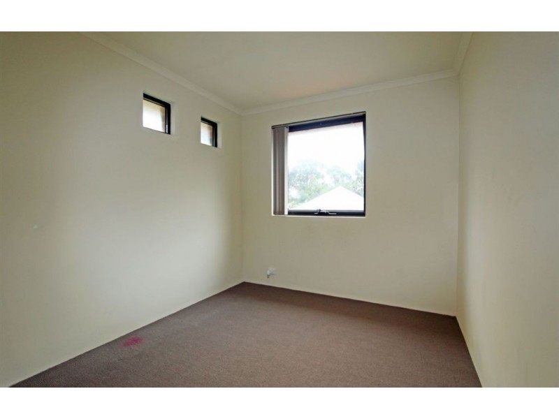 42/1 Mariners Cove Drive, Dudley Park WA 6210