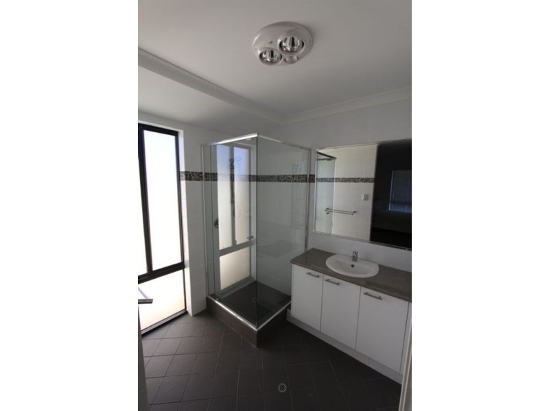 9 Pelora View, Lakelands WA 6180