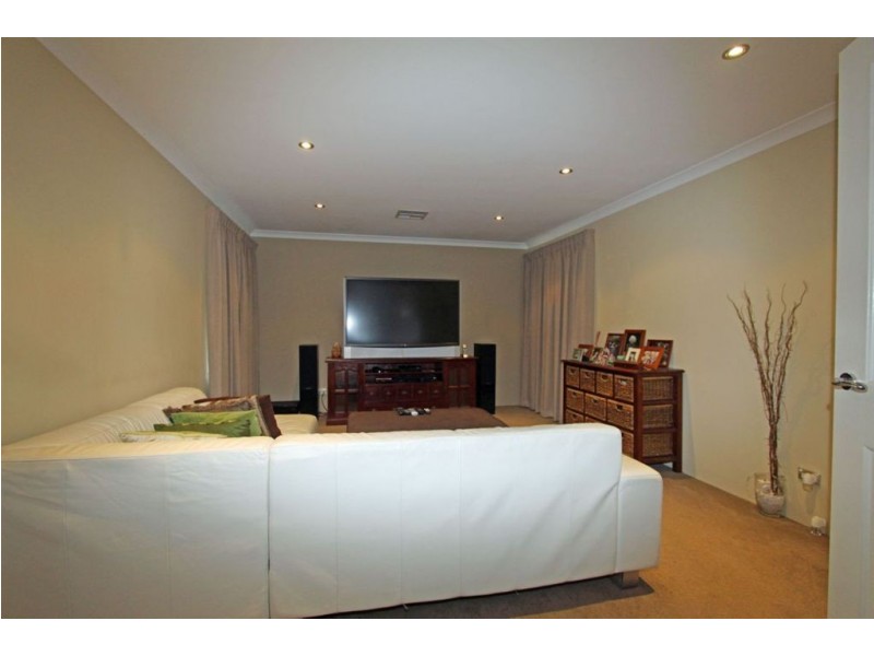 1 Fireglow Vista, Erskine WA 6210