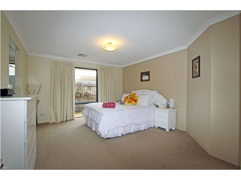 1 Fireglow Vista, Erskine WA 6210