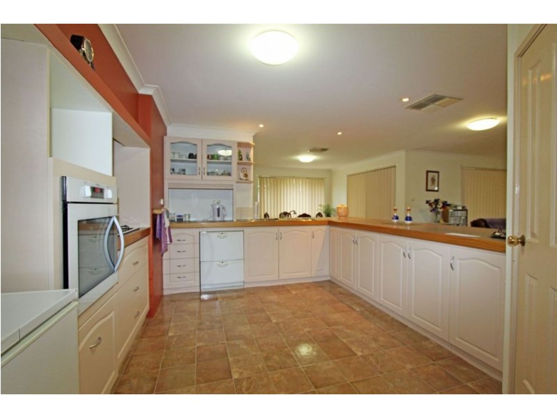 9 Nesbit Way, Greenfields WA 6210