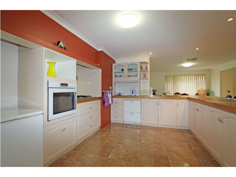 9 Nesbit Way, Greenfields WA 6210