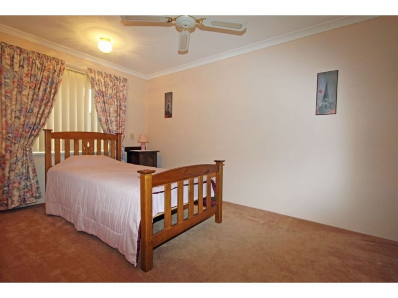 9 Nesbit Way, Greenfields WA 6210