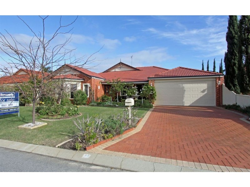 20 Brouwer Trail, Dudley Park WA 6210