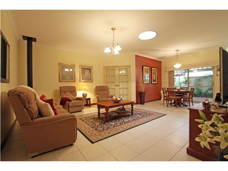 20 Brouwer Trail, Dudley Park WA 6210