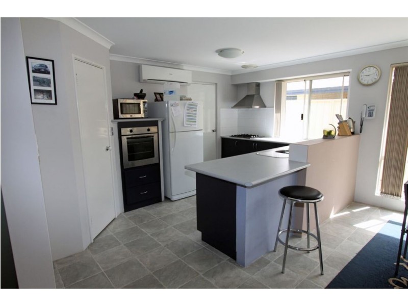 20 Nankeen Approach, Dudley Park WA 6210