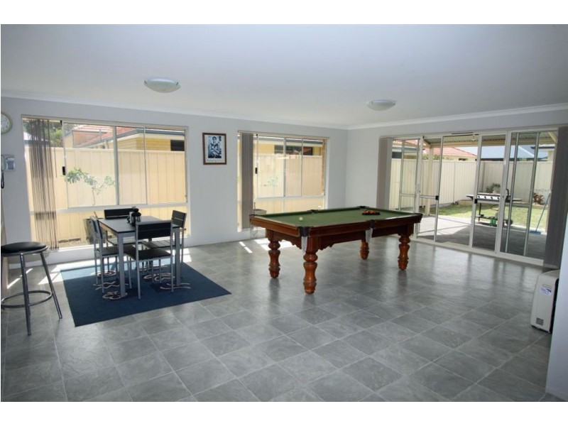 20 Nankeen Approach, Dudley Park WA 6210