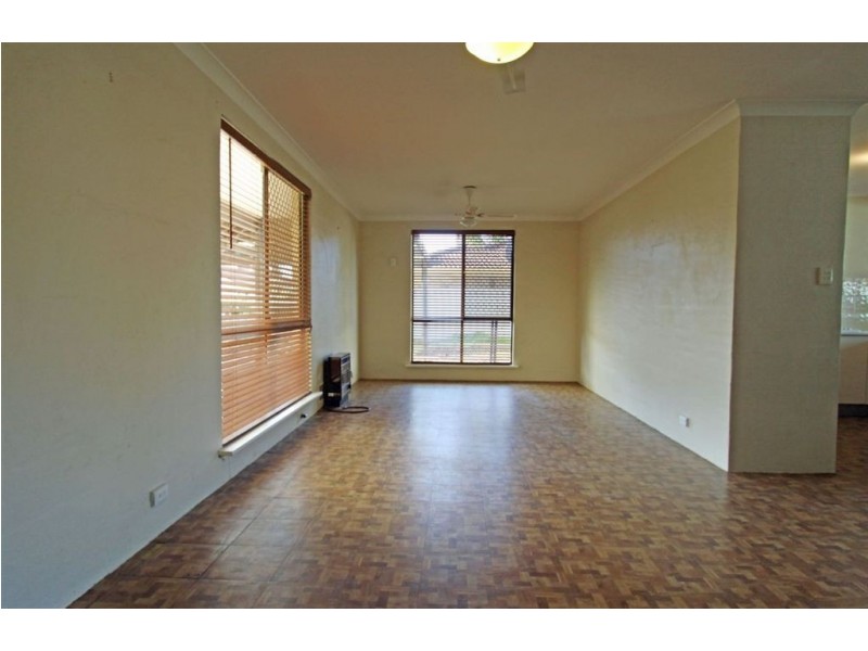 1 Inverell Place, Greenfields WA 6210