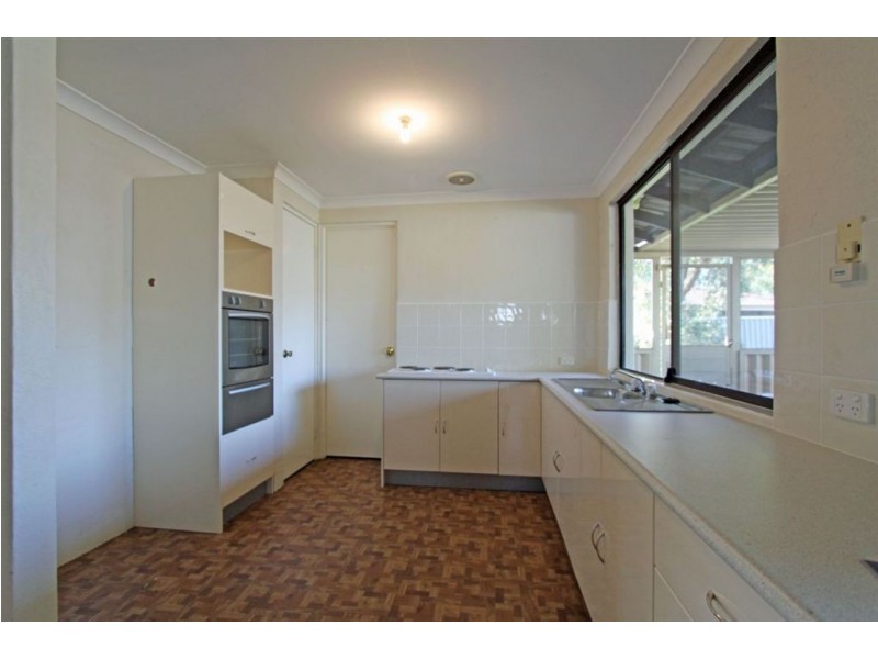 1 Inverell Place, Greenfields WA 6210