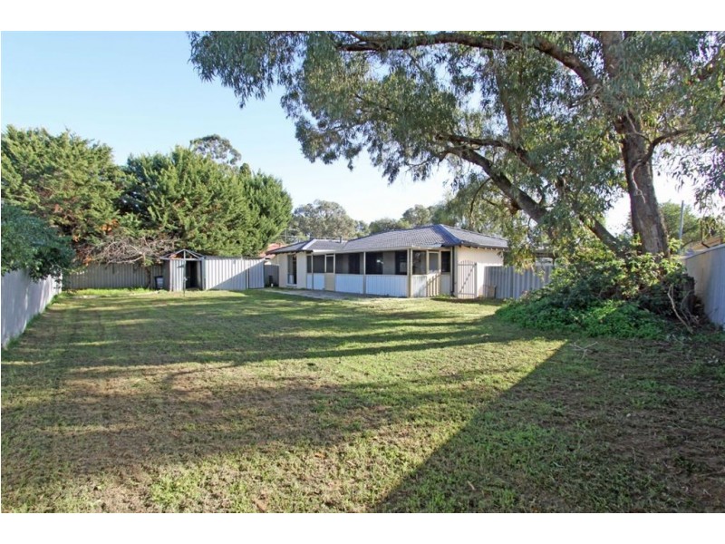 1 Inverell Place, Greenfields WA 6210