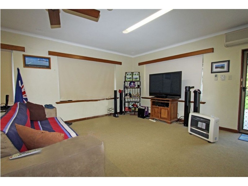 20 Leighton Road East, Halls Head WA 6210
