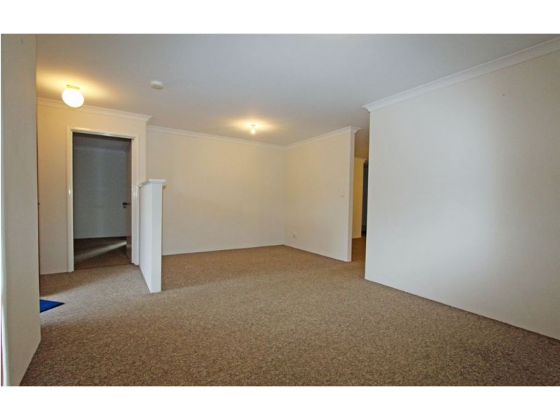 17 Templetonia Promenade, Halls Head WA 6210