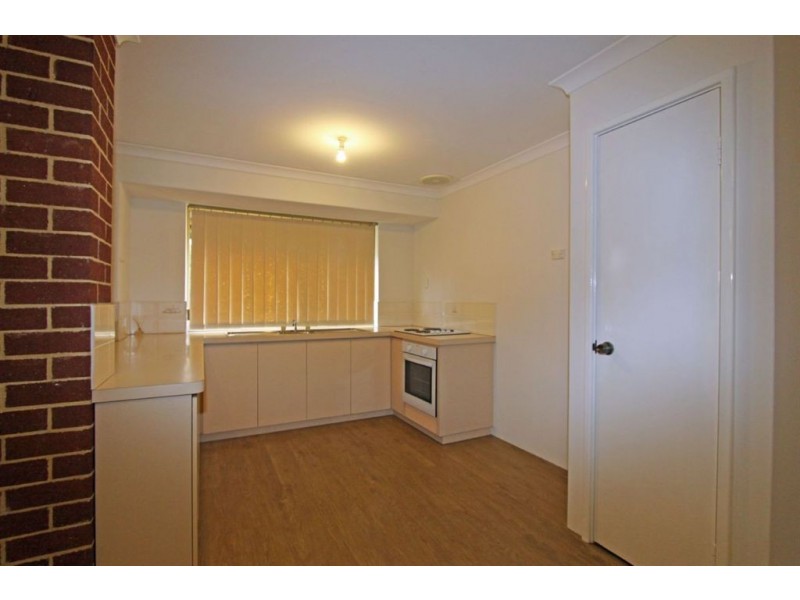 17 Templetonia Promenade, Halls Head WA 6210