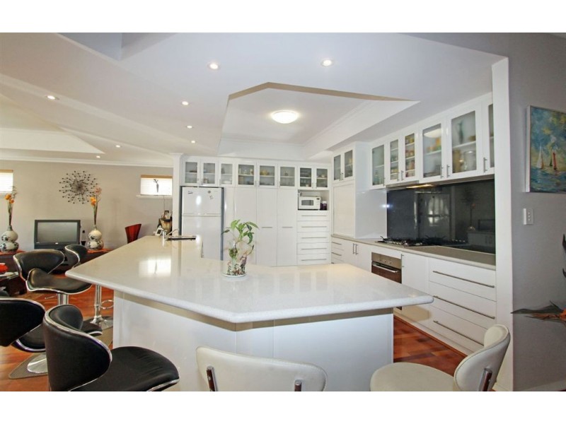 28 Rees Place, Wannanup WA 6210